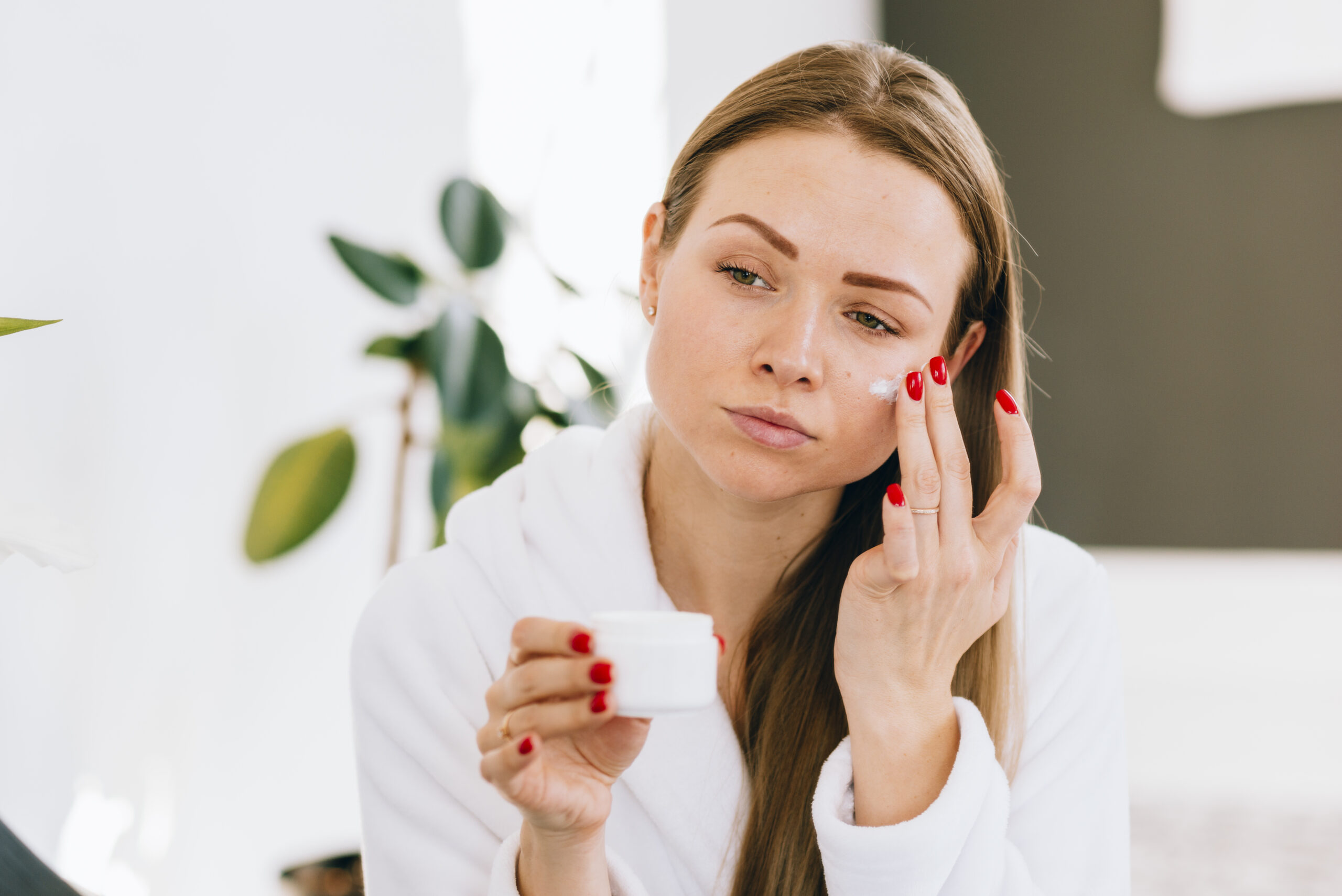 Moisturizer for Skin: 6 Essential Benefits for Healthy, Glowing Skin