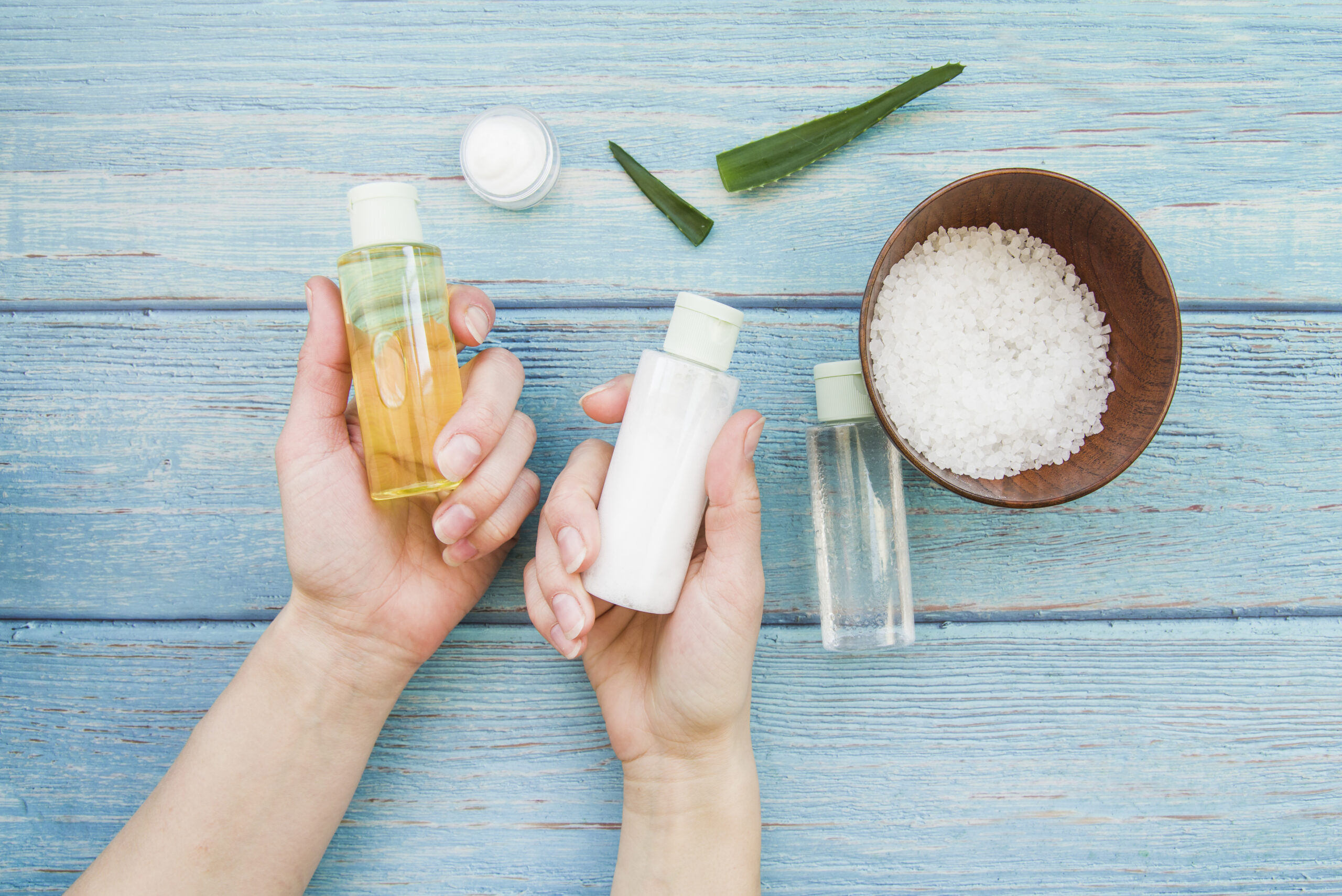 How Azelaic Acid Works Differently Than Traditional AHAs and BHAs
